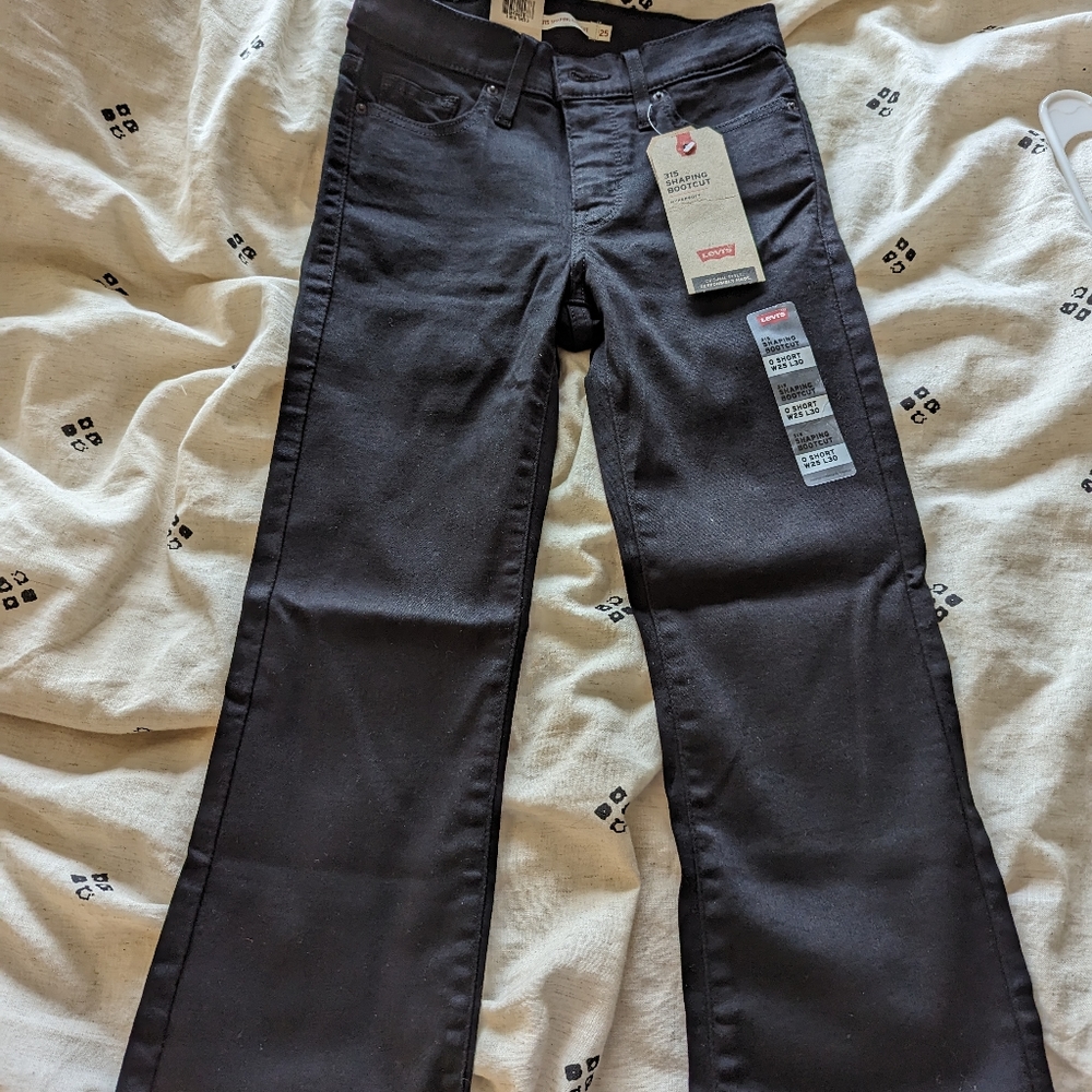 Levi's 315 Shaping Bootcut Jeans NWT